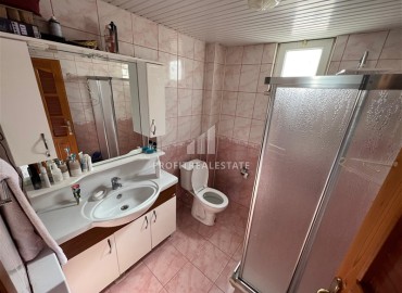 Видовая меблированная квартира 4+1, 150м², с отдельной кухней в доме городского типа в районе Газипаша, Алания ID-18355 фото-10