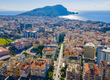 Уютная трехкомнатная квартира с отдельной кухней, 100м², в центре Алании в 600м от пляжа Клеопатры ID-18359 фото-1