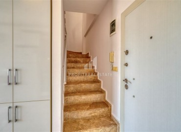 Меблированный пентхаус 2+1, 95м², с видом на море в резиденции с крытым бассейном у рынка в Махмутларе, Алания ID-18360 фото-6