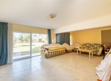 Меблированная трехэтажная вилла с четырьмя спальнями, 250м², у моря, в районе Алании Паяллар. ID-18367 фото-3