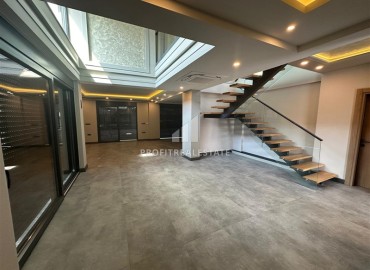 Новая частная вилла с четырьмя спальнями, 350м², с бассейном и садом под гражданство, Кемер, Анталия ID-18372 фото-5