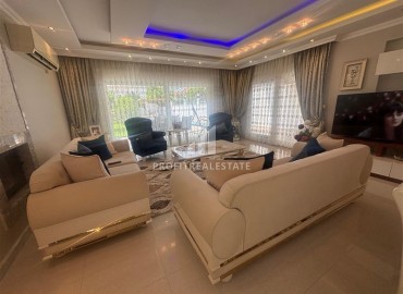 Частная трехэтажная вилла с четырьмя спальнями, 275м², с бассейном и садом, Гейнюк, Анталия, под гражданство ID-18383 фото-7