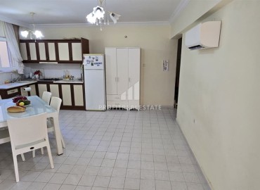 Недорогая вторичная недвижимость: квартира 1+1, 50м², в 250м от моря с мебелью и техникой в Махмутларе, Алания ID-18396 фото-2