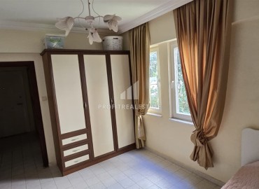 Недорогая вторичная недвижимость: квартира 1+1, 50м², в 250м от моря с мебелью и техникой в Махмутларе, Алания ID-18396 фото-10