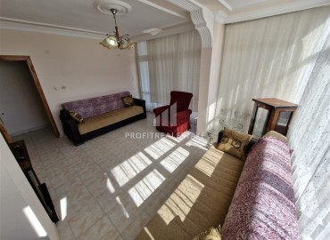 Недорогая вторичная недвижимость: трехкомнатная квартира с отдельной кухней, 95м², в 200м от моря в Махмутларе, Алания ID-18419 фото-2