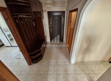 Недорогая вторичная недвижимость: трехкомнатная квартира с отдельной кухней, 95м², в 200м от моря в Махмутларе, Алания ID-18419 фото-5