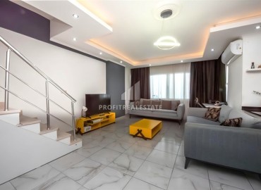 Элегантный пентхаус с двумя спальнями, 120м², в комфортабельном комплексе у моря в Махмутларе, Алания ID-18431 фото-2