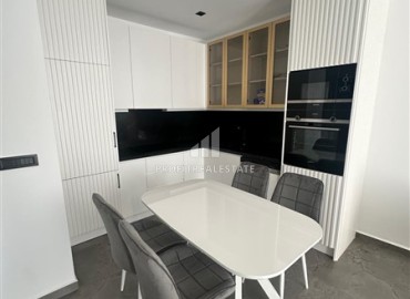 Меблированные апартаменты 1+1, 66,5м², с видом на море в элегантной резиденции на первой береговой линии в Каргыджаке, Алания ID-18511 фото-3