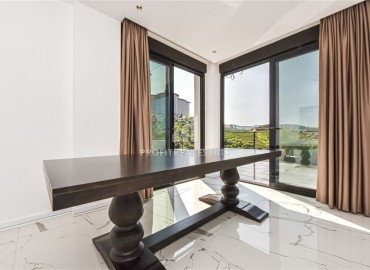 Фешенебельная меблированная вилла 3+1, 180м², с потрясающим видом в элитном комплексе вилл в Каргыджаке, Алания ID-18518 фото-9