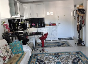 Меблированная квартира 1+1, 55м², в резиденции с бассейном в центре Алании, в 200м от пляжа Клеопатры ID-18542 фото-3