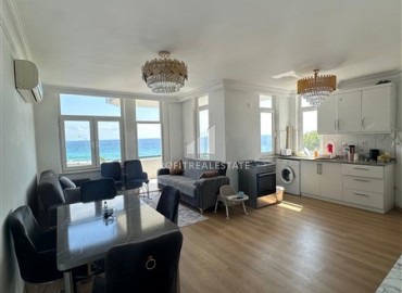 Видовая меблированная квартира с двумя спальнями, 90м², в резиденции на первой береговой линии в Махмутларе, Алания ID-18548 фото-4