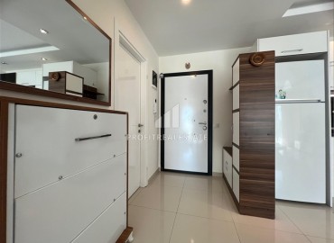 Стильная двухкомнатная квартира с застекленным балконом, 65м², в районе Алании - Авсаллар, в 700м от моря. ID-18558 фото-7