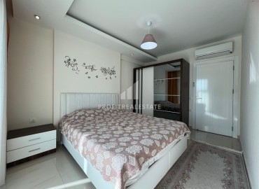 Стильная двухкомнатная квартира с застекленным балконом, 65м², в районе Алании - Авсаллар, в 700м от моря. ID-18558 фото-12