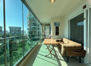 Стильная двухкомнатная квартира с застекленным балконом, 65м², в районе Алании - Авсаллар, в 700м от моря. ID-18558 фото-15