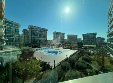 Стильная двухкомнатная квартира с застекленным балконом, 65м², в районе Алании - Авсаллар, в 700м от моря. ID-18558 фото-17