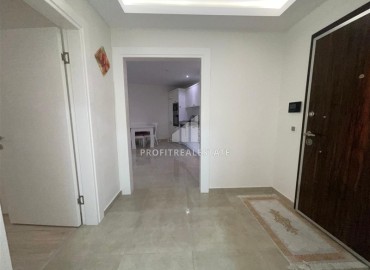 Меблированные апартаменты 1+1, 68м², на высоком этаже в элитном комплексе в 500м от моря в Махмутларе, Алания ID-18561 фото-9