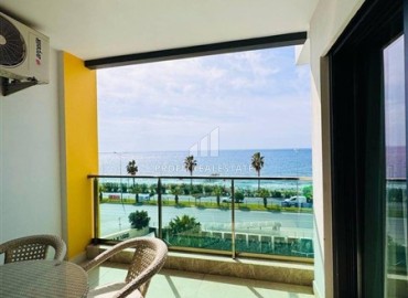 Стильная двухкомнатная квартира, 65м², в фешенебельном комплексе на первой береговой линии в Махмутларе, Алания. ID-18570 фото-10