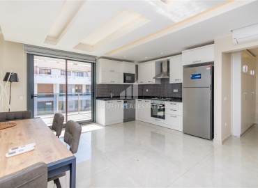 Меблированный пентхаус с тремя спальнями, 185м², в уютной резиденции с инфраструктурой в 100м от моря в Кестеле, Алания ID-18578 фото-4