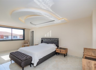 Меблированный пентхаус с тремя спальнями, 185м², в уютной резиденции с инфраструктурой в 100м от моря в Кестеле, Алания ID-18578 фото-11