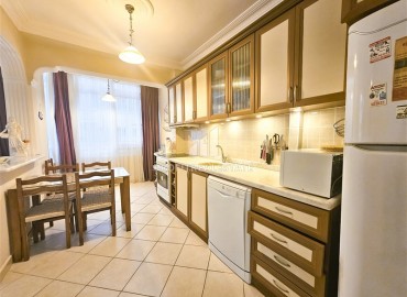 Недвижимость в 50м от моря: меблированная трехкомнатная квартира, 93м², в уютном комплексе в Махмутларе, Алания ID-18596 фото-2