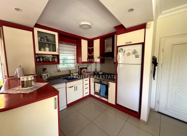 Трехэтажная меблированная вилла 4+1, 200м², с личным бассейном в районе Алании Конаклы, в 150м от моря. ID-18601 фото-3