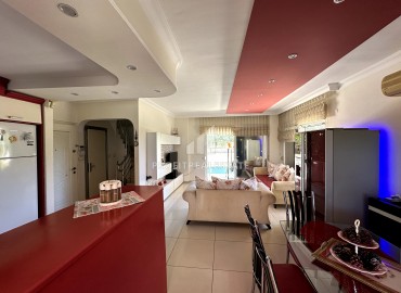 Трехэтажная меблированная вилла 4+1, 200м², с личным бассейном в районе Алании Конаклы, в 150м от моря. ID-18601 фото-5