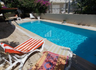 Трехэтажная меблированная вилла 4+1, 200м², с личным бассейном в районе Алании Конаклы, в 150м от моря. ID-18601 фото-12