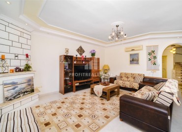 Меблированная двухэтажная вилла с тремя спальнями, 200м², у моря в районе Алании Конаклы под ВНЖ ID-18614 фото-3