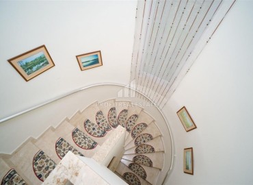 Меблированная двухэтажная вилла с тремя спальнями, 200м², у моря в районе Алании Конаклы под ВНЖ ID-18614 фото-11