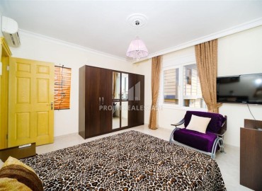 Меблированная двухэтажная вилла с тремя спальнями, 200м², у моря в районе Алании Конаклы под ВНЖ ID-18614 фото-16