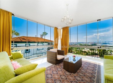 Меблированная двухэтажная вилла с тремя спальнями, 200м², у моря в районе Алании Конаклы под ВНЖ ID-18614 фото-17