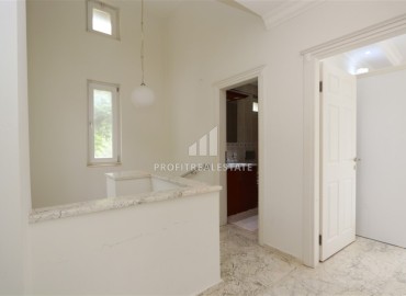 Элегантная двухэтажная вилла с двумя спальнями, 135м², с потрясающими видами в районе Тепе, Алания ID-18617 фото-12