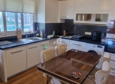 Квартира для большой семьи с тремя спальнями, 150м², в комфортабельном комплексе у моря в Махмутларе, Алания ID-18626 фото-3