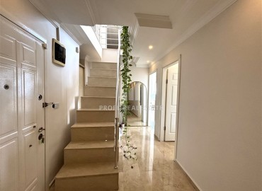 Пентхаус 4+1, 200м², на первой береговой линии с захватывающим видом на море и крепость Алании, в центре района Тосмур, Алания ID-18650 фото-16