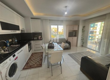 Меблированная квартира 1+1, 60м, с видом на горы, в комфортабельном комплексе, у моря в Махмутларе, Алания ID-18654 фото-4