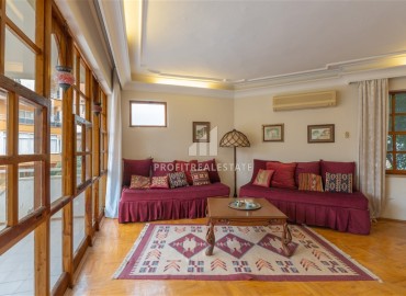 Меблированная квартира с двумя спальнями, 130м², в доме городского типа в центре Алании в 50м от пляжа Клеопатры ID-18668 фото-3