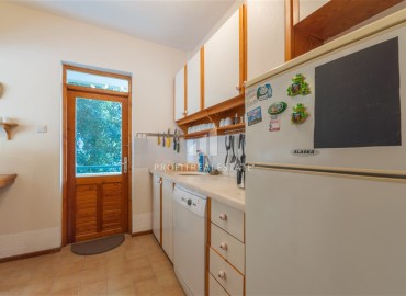 Меблированная квартира с двумя спальнями, 130м², в доме городского типа в центре Алании в 50м от пляжа Клеопатры ID-18668 фото-13