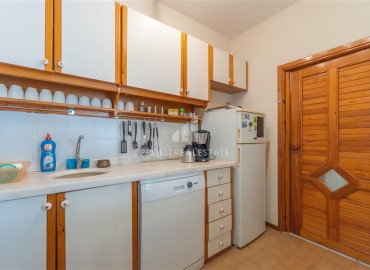 Меблированная квартира с двумя спальнями, 130м², в доме городского типа в центре Алании в 50м от пляжа Клеопатры ID-18668 фото-14