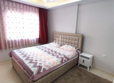 Просторная меблированная квартира с одной спальней, 75м², в 400м от моря в Махмутларе, Алания ID-18694 фото-7