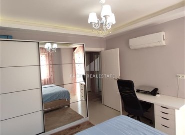 Просторная меблированная квартира с одной спальней, 75м², в 400м от моря в Махмутларе, Алания ID-18694 фото-9