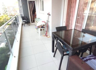 Просторная меблированная квартира с одной спальней, 75м², в 400м от моря в Махмутларе, Алания ID-18694 фото-10