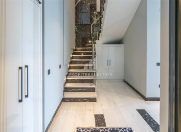 Фешенебельный пентхаус 3+1, 208м² с видом на море и горы, в резиденции на первой береговой линии в районе Алании – Тосмур ID-18698 фото-9