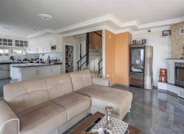 Обновленная меблированная вилла 3+1, 150м² с потрясающими видами в горном районе Алании Бекташ ID-16975 фото-3