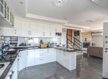 Обновленная меблированная вилла 3+1, 150м² с потрясающими видами в горном районе Алании Бекташ ID-16975 фото-7