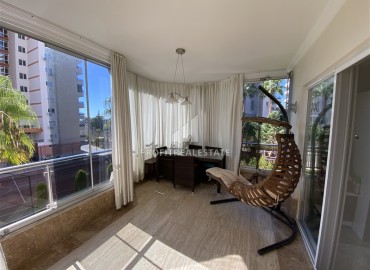 Элегантная трехкомнатная квартира, 120м² с остекленным балконом в элитном комплексе в Джикджилли, Алания ID-18767 фото-6