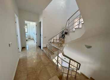 Очаровательная меблированная вилла с тремя спальнями, 290м². с панорамными видами в районе Алании – Каргыджак ID-18795 фото-12