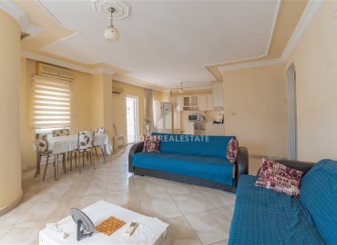 Вторичная недвижимость в Махмутларе, Алания: меблированная квартира 2+1, 120м², в доме городского типа у вторничного рынка ID-18796 фото-2