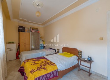 Вторичная недвижимость в Махмутларе, Алания: меблированная квартира 2+1, 120м², в доме городского типа у вторничного рынка ID-18796 фото-6