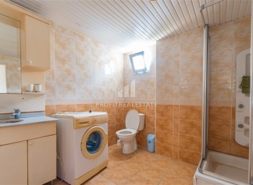 Вторичная недвижимость в Махмутларе, Алания: меблированная квартира 2+1, 120м², в доме городского типа у вторничного рынка ID-18796 фото-8