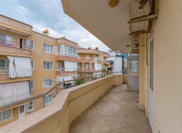 Вторичная недвижимость в Махмутларе, Алания: меблированная квартира 2+1, 120м², в доме городского типа у вторничного рынка ID-18796 фото-11